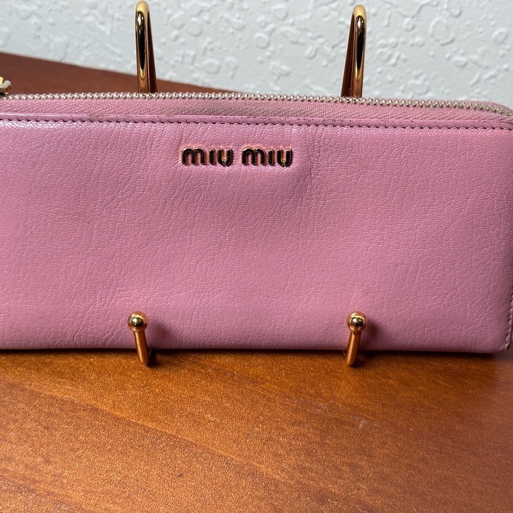 MIU MIU Madras Leather Pink
Long Wallet